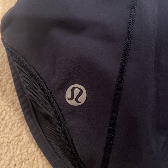 Hotty Hot Low-Rise Lined Short 2.5" in color true navy size 6 - Picture 3 of 4